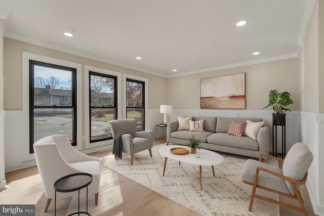 49 TWIN RIVERS DR N, East Windsor, NJ 08520