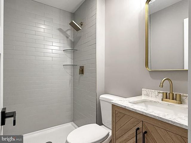 49 TWIN RIVERS DR N, East Windsor, NJ 08520