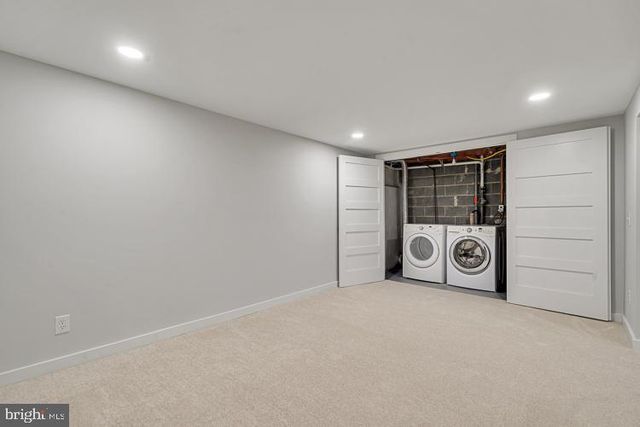 49 TWIN RIVERS DR N, East Windsor, NJ 08520