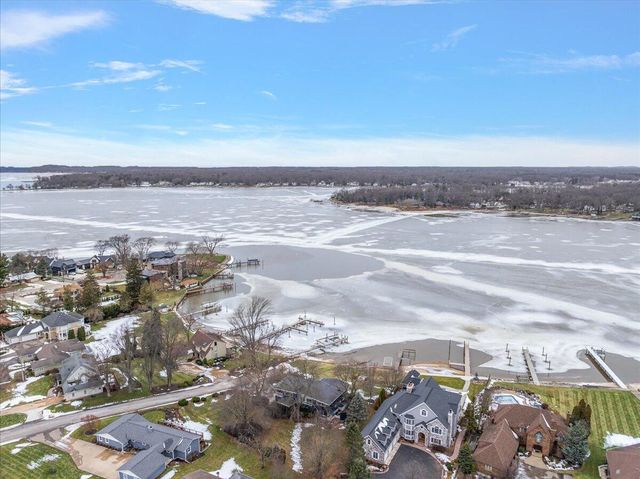 437 Graafschap Road, Holland City, MI 49423