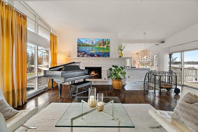 437 Graafschap Road, Holland City, MI 49423