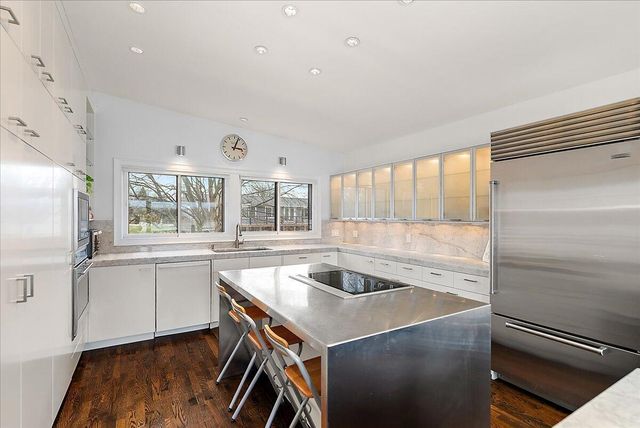 437 Graafschap Road, Holland City, MI 49423