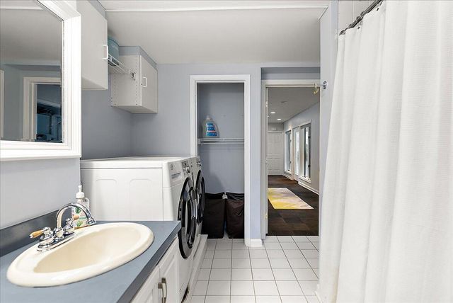 437 Graafschap Road, Holland City, MI 49423