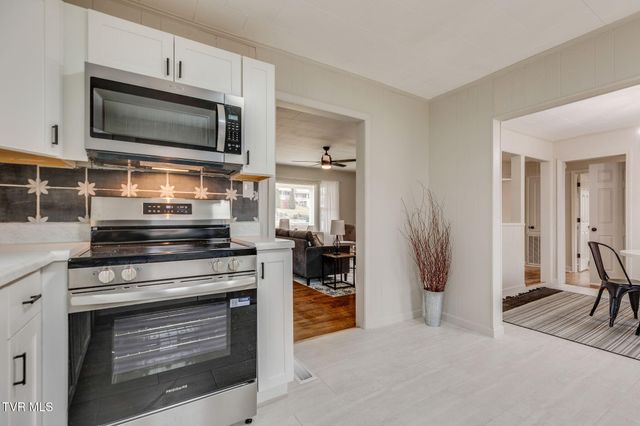 1077 Highway 126, Bristol, TN 37620