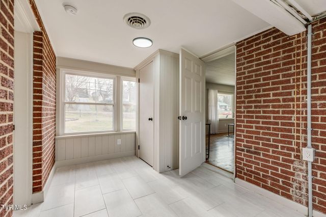 1077 Highway 126, Bristol, TN 37620