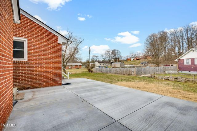 1077 Highway 126, Bristol, TN 37620