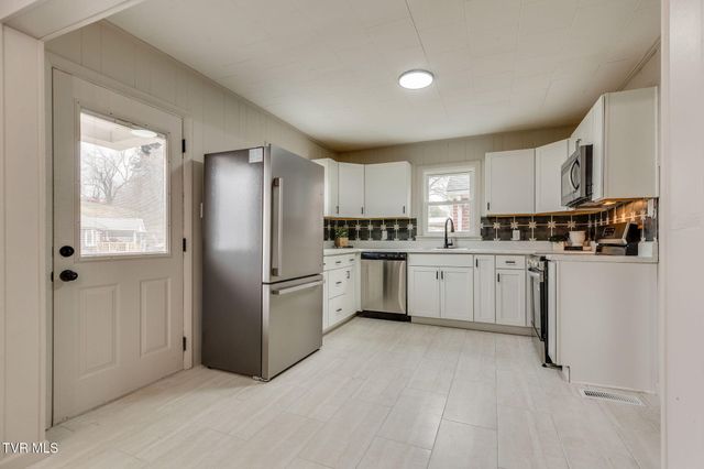 1077 Highway 126, Bristol, TN 37620