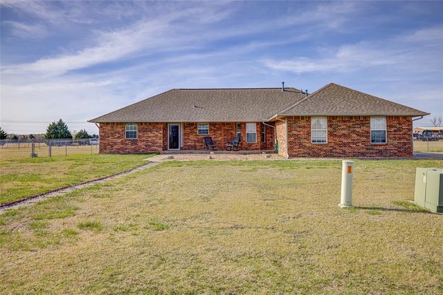 990 Sunflower Drive, Tuttle, OK 73089