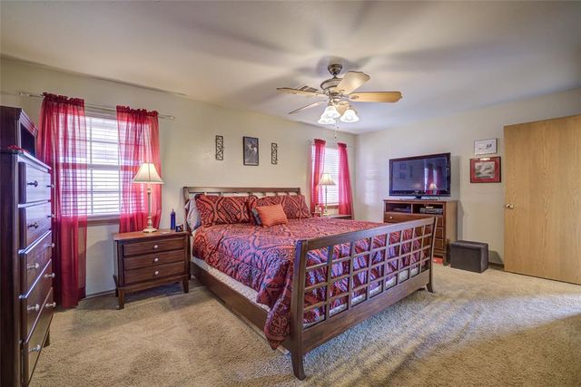 990 Sunflower Drive, Tuttle, OK 73089