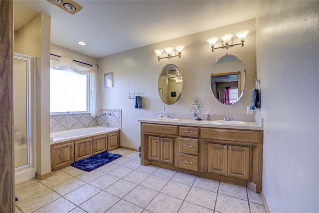 990 Sunflower Drive, Tuttle, OK 73089