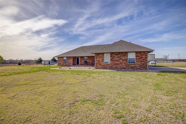 990 Sunflower Drive, Tuttle, OK 73089