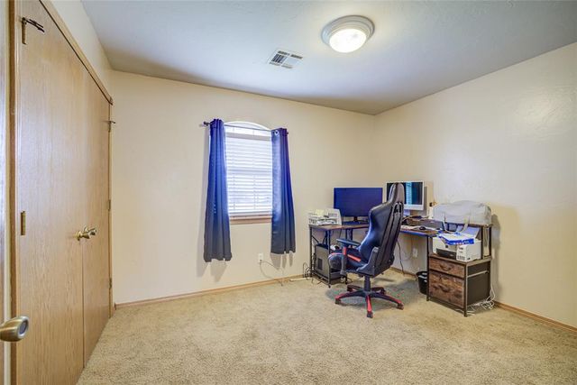 990 Sunflower Drive, Tuttle, OK 73089