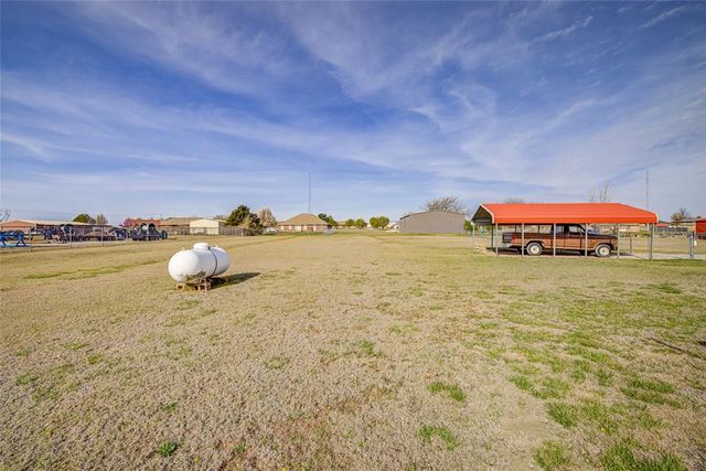 990 Sunflower Drive, Tuttle, OK 73089