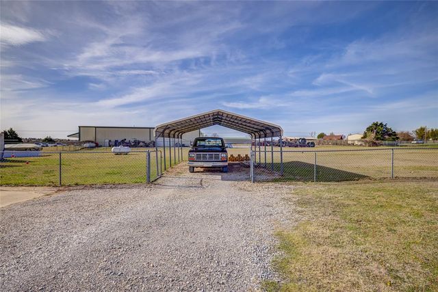 990 Sunflower Drive, Tuttle, OK 73089