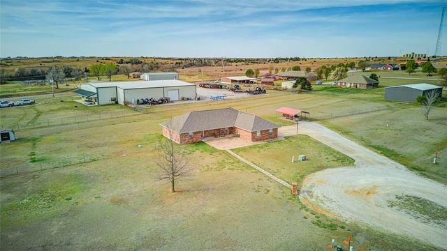 990 Sunflower Drive, Tuttle, OK 73089
