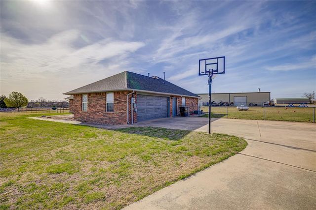 990 Sunflower Drive, Tuttle, OK 73089