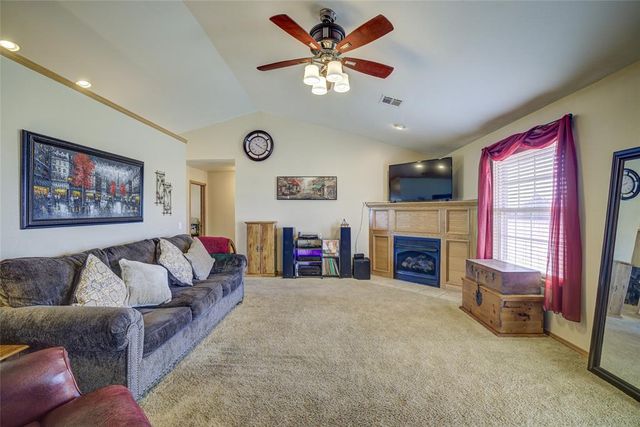 990 Sunflower Drive, Tuttle, OK 73089