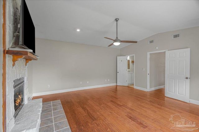 5946 Greenfield St, Pace, FL 32571