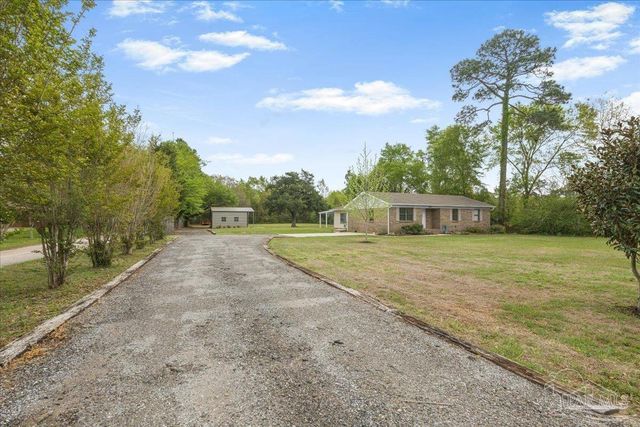 5946 Greenfield St, Pace, FL 32571