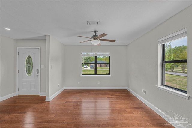 5946 Greenfield St, Pace, FL 32571