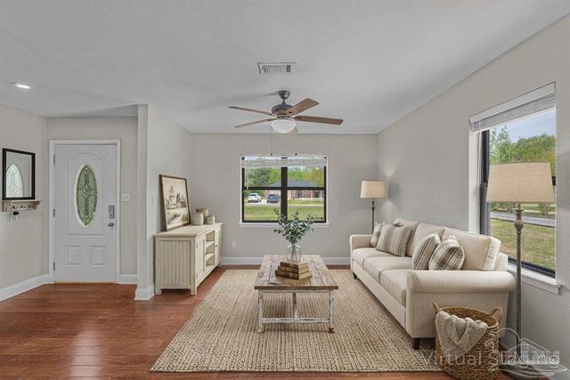 5946 Greenfield St, Pace, FL 32571