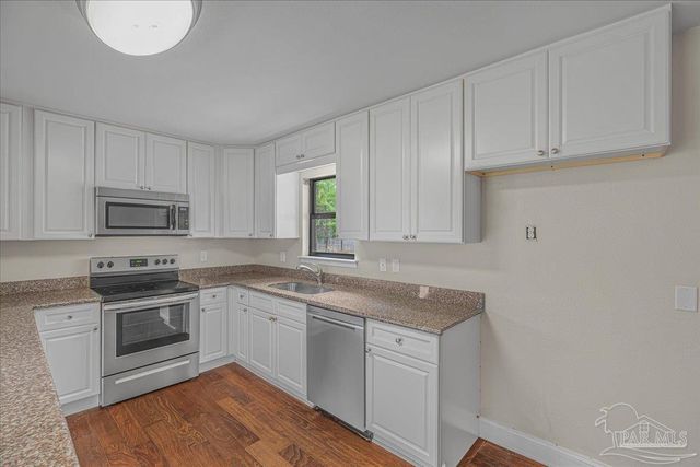 5946 Greenfield St, Pace, FL 32571