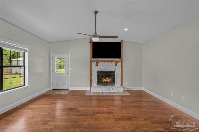 5946 Greenfield St, Pace, FL 32571