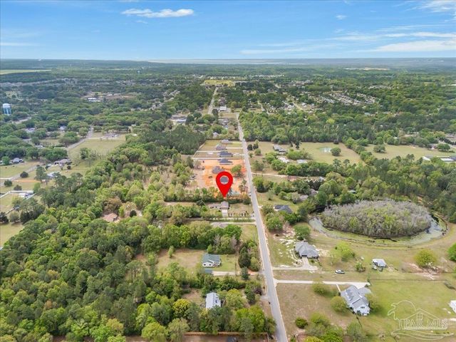 5946 Greenfield St, Pace, FL 32571