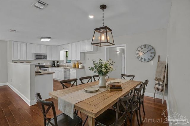 5946 Greenfield St, Pace, FL 32571