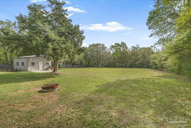 5946 Greenfield St, Pace, FL 32571