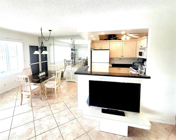 3200 NE 7th Court 208a, Pompano Beach, FL 33062
