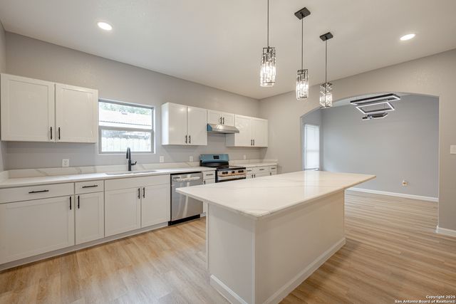 10750 Green Lake, San Antonio, TX 78223