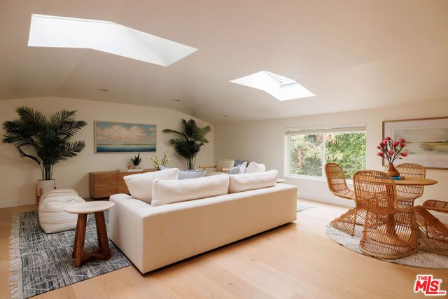 4176 Klump Avenue, Studio City (los Angeles), CA 91602