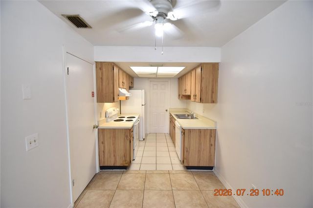 409 BIG CEDAR WAY B, Brandon, FL 33510