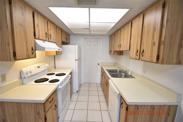 409 BIG CEDAR WAY B, Brandon, FL 33510