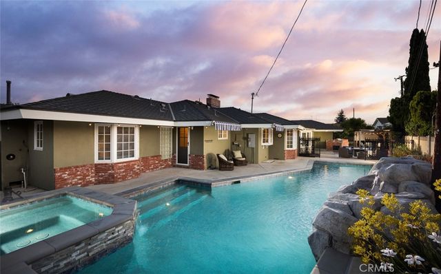 13621 Rushmore Lane, North Tustin, CA 92705