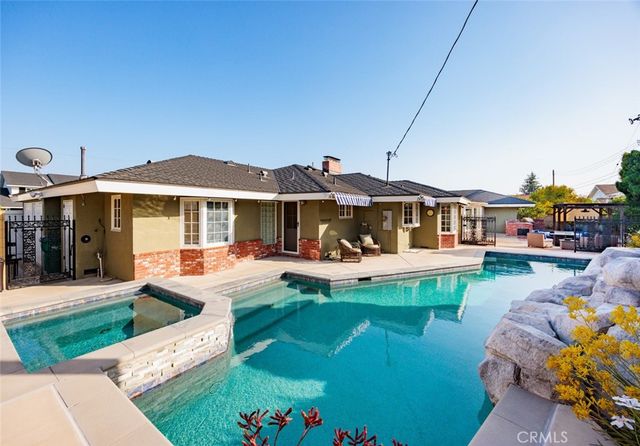 13621 Rushmore Lane, North Tustin, CA 92705