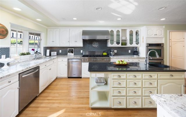 13621 Rushmore Lane, North Tustin, CA 92705