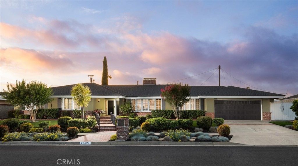 13621 Rushmore Lane, North Tustin, CA 92705