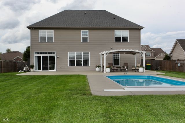 171 Warrington Drive, Pittsboro, IN 46167