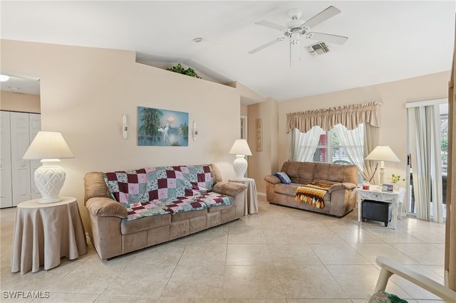 655 Lambton LN, Naples, FL 34104