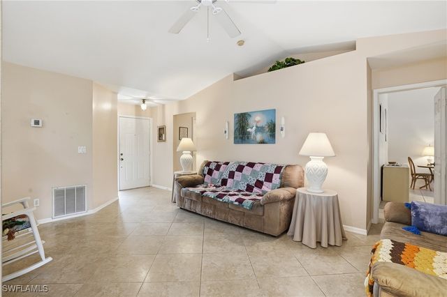 655 Lambton LN, Naples, FL 34104