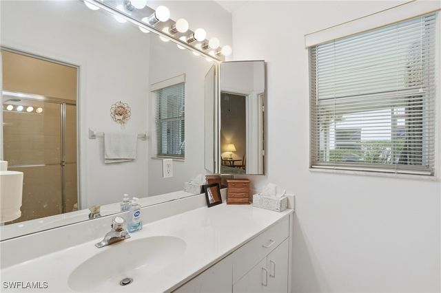 655 Lambton LN, Naples, FL 34104