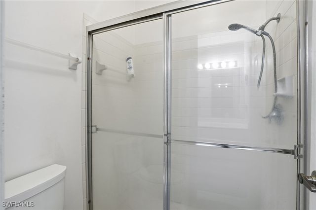 655 Lambton LN, Naples, FL 34104