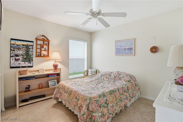 655 Lambton LN, Naples, FL 34104