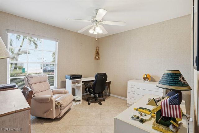 655 Lambton LN, Naples, FL 34104