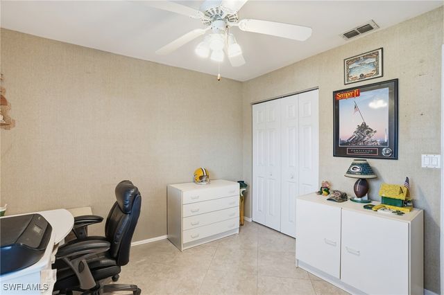 655 Lambton LN, Naples, FL 34104