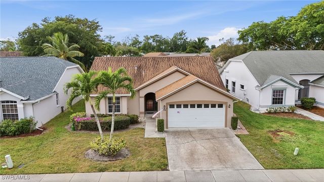 655 Lambton LN, Naples, FL 34104