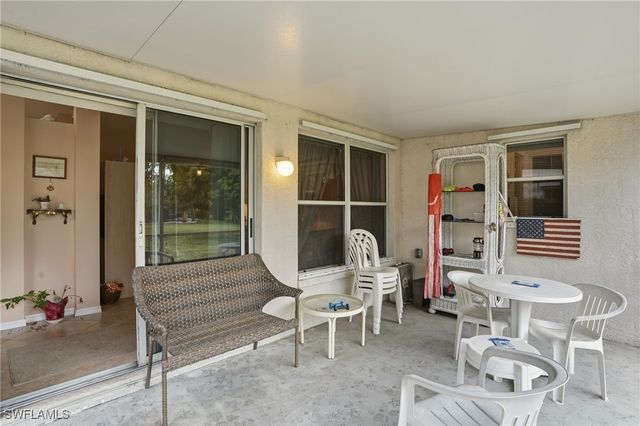 655 Lambton LN, Naples, FL 34104