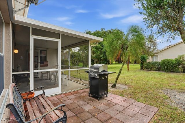 655 Lambton LN, Naples, FL 34104